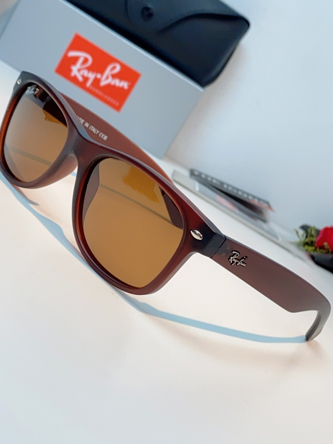 雷朋Ray‑Ban｜经典旅人系列墨镜，经典Wayfarer方框版型，万年不过时，不挑脸型不挑性别，男女同