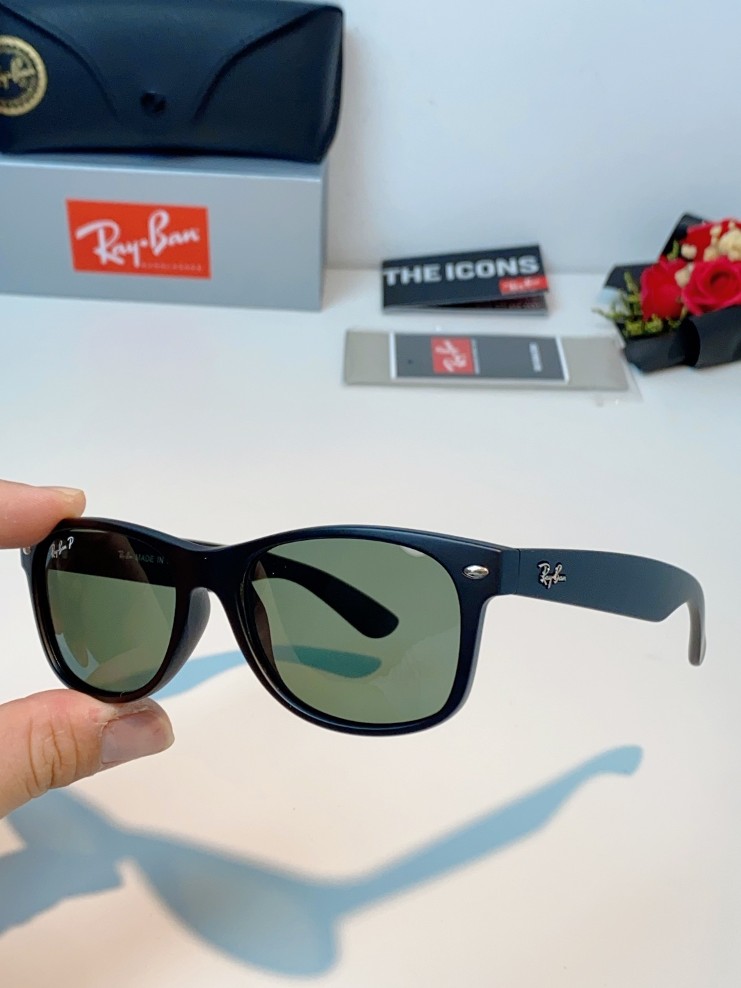 雷朋Ray‑Ban｜经典旅人系列墨镜，经典Wayfarer方框版型，万年不过时，不挑脸型不挑性别，男女同