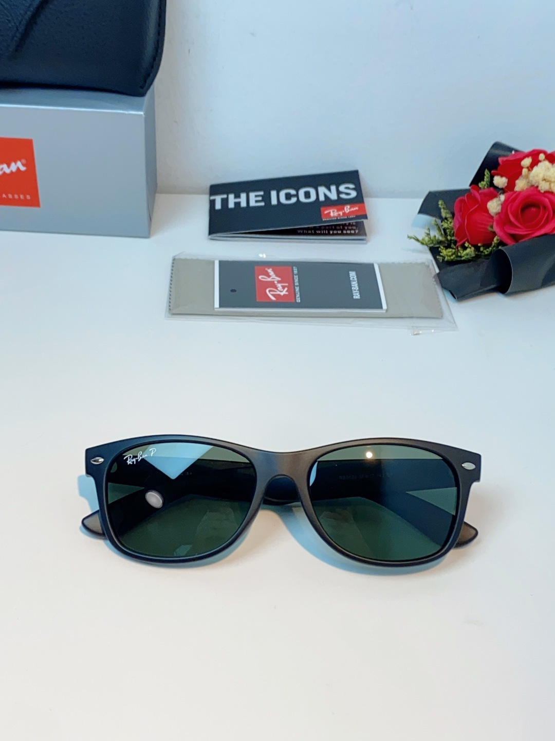 雷朋Ray‑Ban｜经典旅人系列墨镜，经典Wayfarer方框版型，万年不过时，不挑脸型不挑性别，男女同