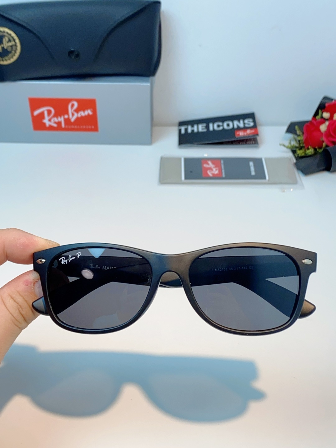 雷朋Ray‑Ban｜经典旅人系列墨镜，经典Wayfarer方框版型，万年不过时，不挑脸型不挑性别，男女同