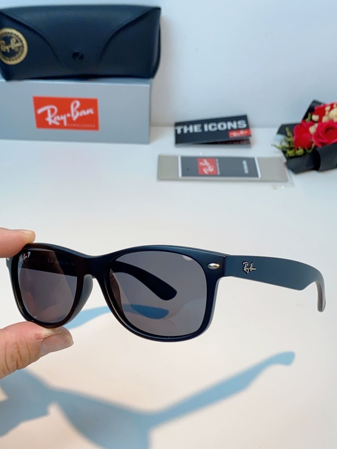雷朋Ray‑Ban｜经典旅人系列墨镜，经典Wayfarer方框版型，万年不过时，不挑脸型不挑性别，男女同