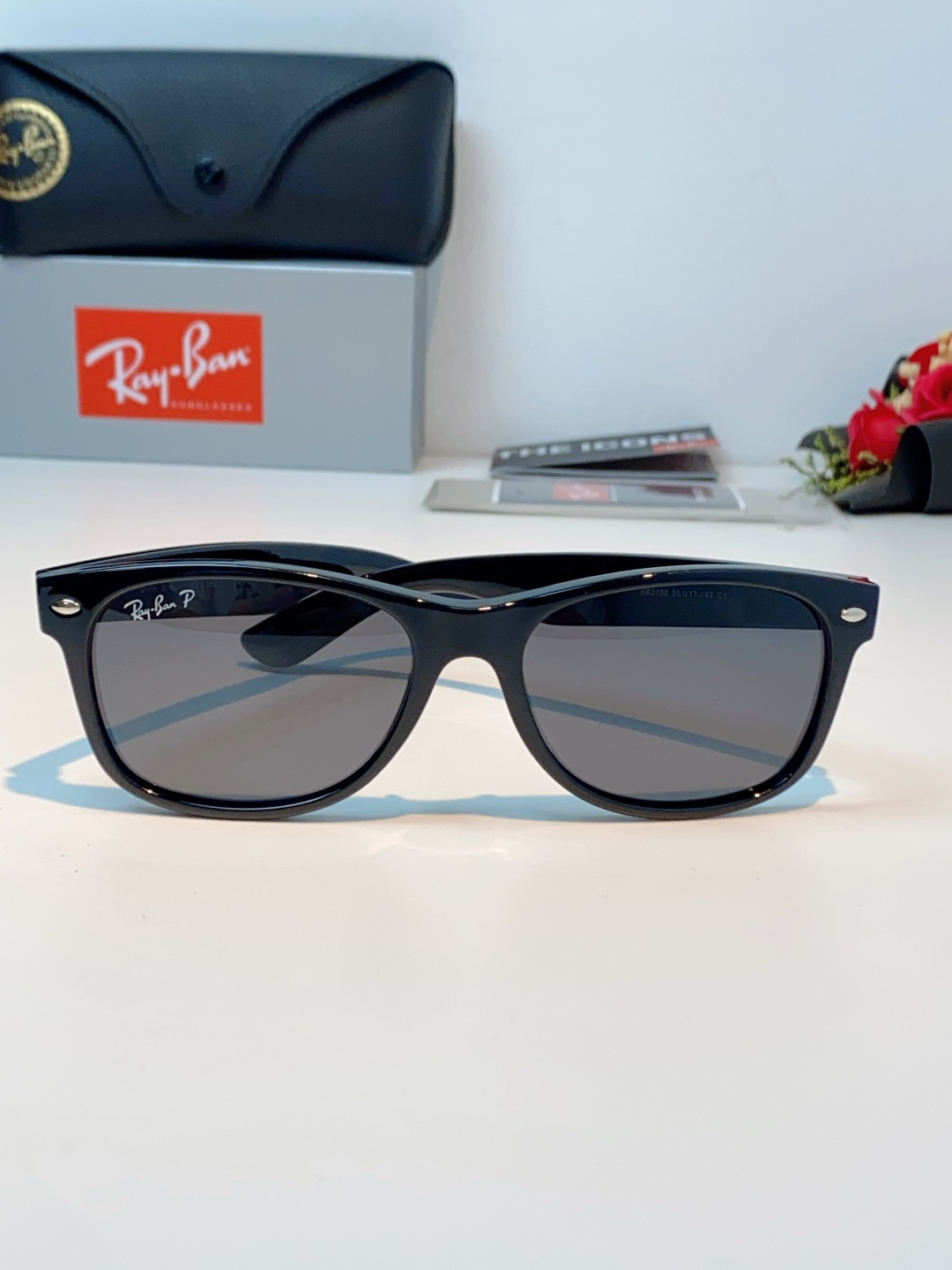 雷朋Ray‑Ban｜经典旅人系列墨镜，经典Wayfarer方框版型，万年不过时，不挑脸型不挑性别，男女同