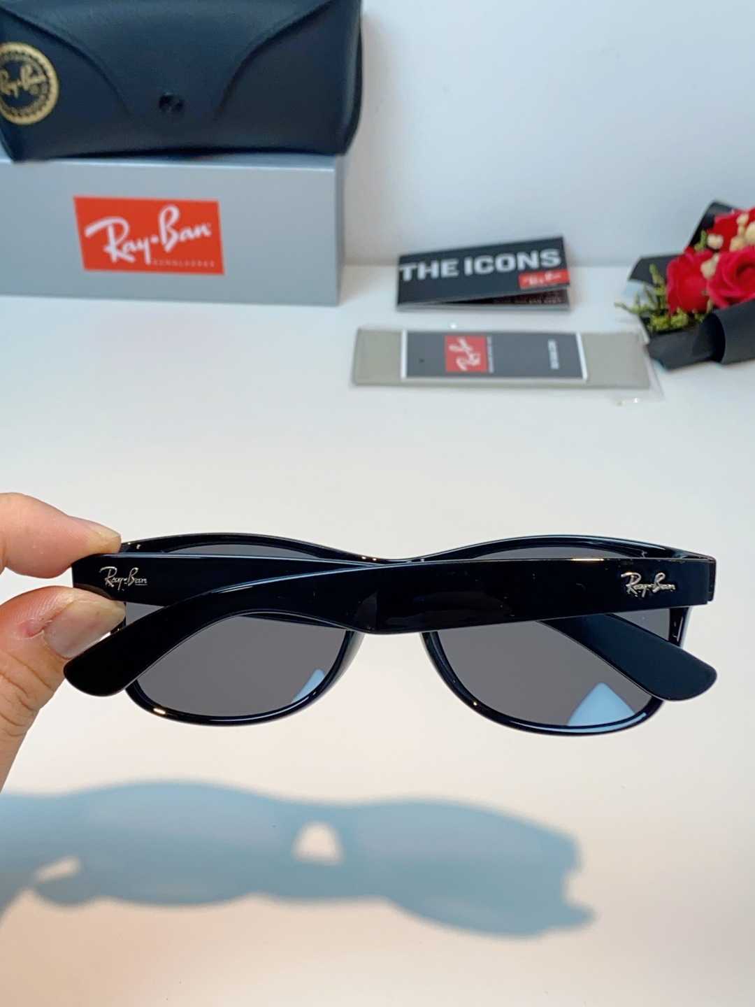 雷朋Ray‑Ban｜经典旅人系列墨镜，经典Wayfarer方框版型，万年不过时，不挑脸型不挑性别，男女同