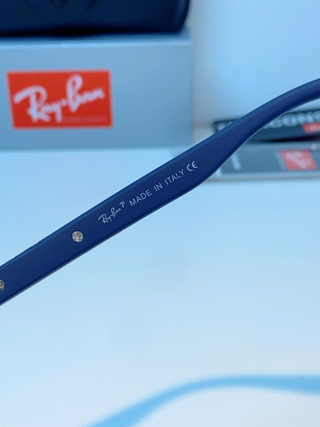 RayBan雷朋 2026经典方形偏光墨镜｜天生焦点，型格不设限，🕶️ 自带高阶气场的雷朋经典款，一戴上