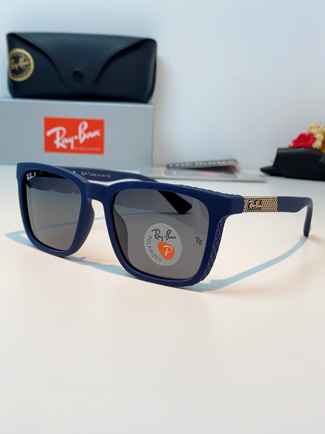 RayBan雷朋 2026经典方形偏光墨镜｜天生焦点，型格不设限，🕶️ 自带高阶气场的雷朋经典款，一戴上