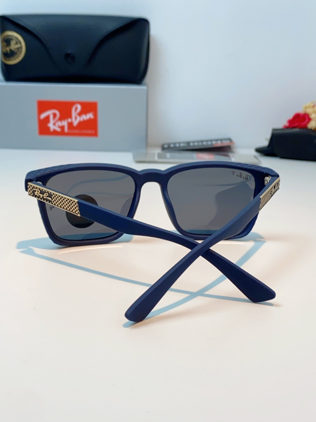 RayBan雷朋 2026经典方形偏光墨镜｜天生焦点，型格不设限，🕶️ 自带高阶气场的雷朋经典款，一戴上