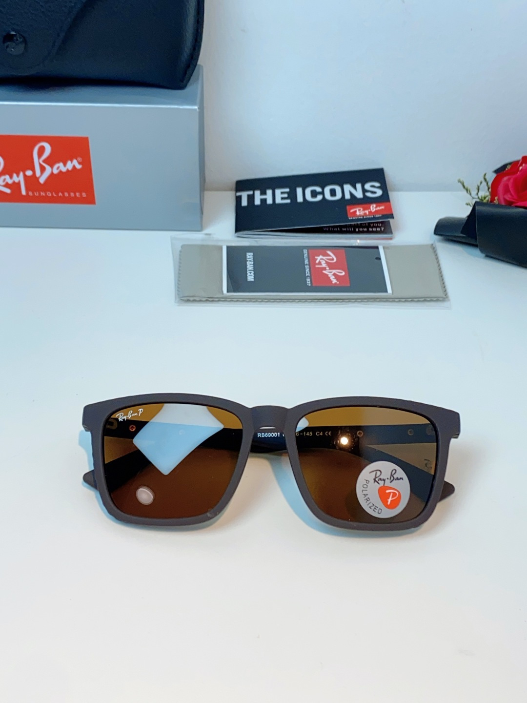 RayBan雷朋 2026经典方形偏光墨镜｜天生焦点，型格不设限，🕶️ 自带高阶气场的雷朋经典款，一戴上