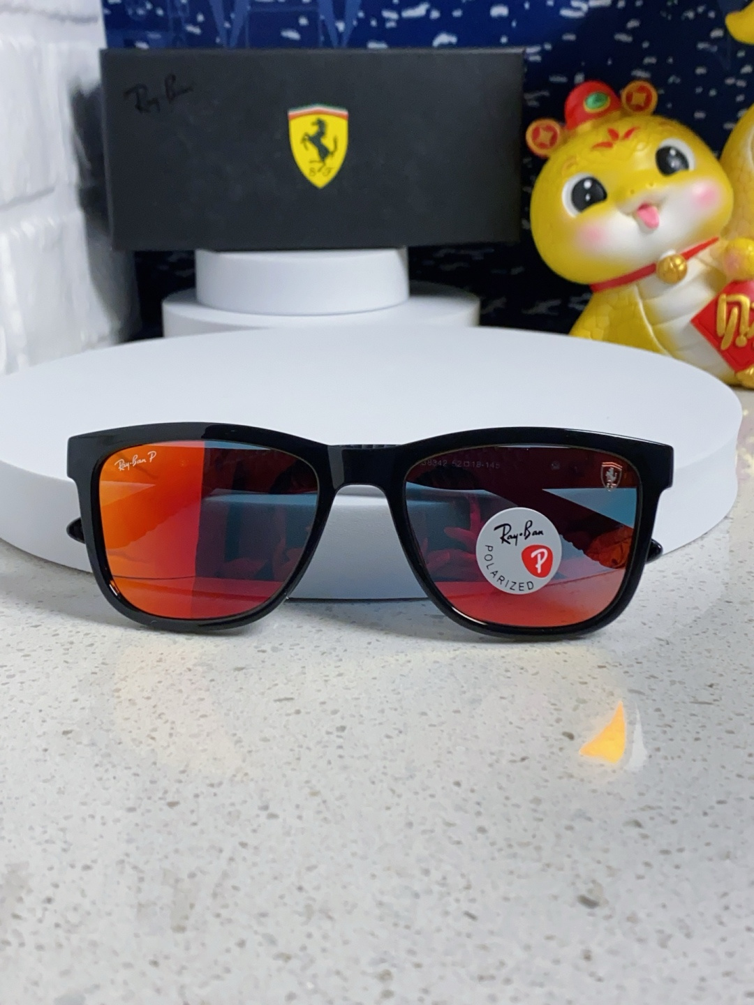 RayBan雷朋 法拉利联名 偏光彩膜太阳镜墨镜超轻简约开车镜驾驶镜板材全框镜时尚太阳镜 RB8342