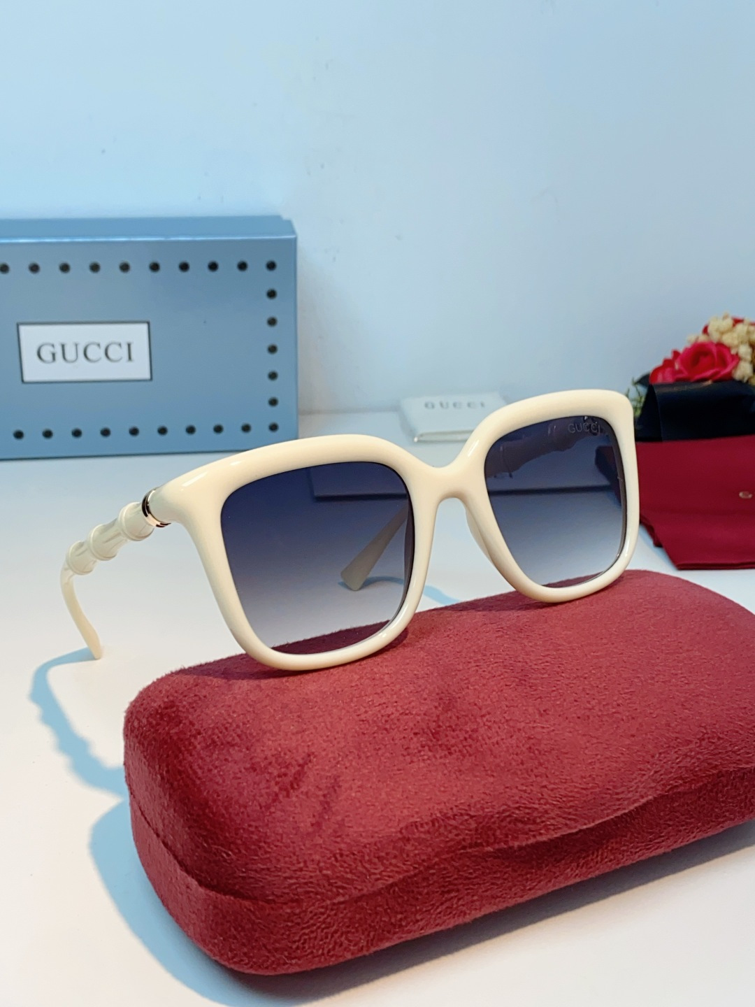 GUCCI古奇 2026新款竹节系列太阳镜，将品牌标志性的竹节元素与现代复古美学完美融合，是自带优雅气质
