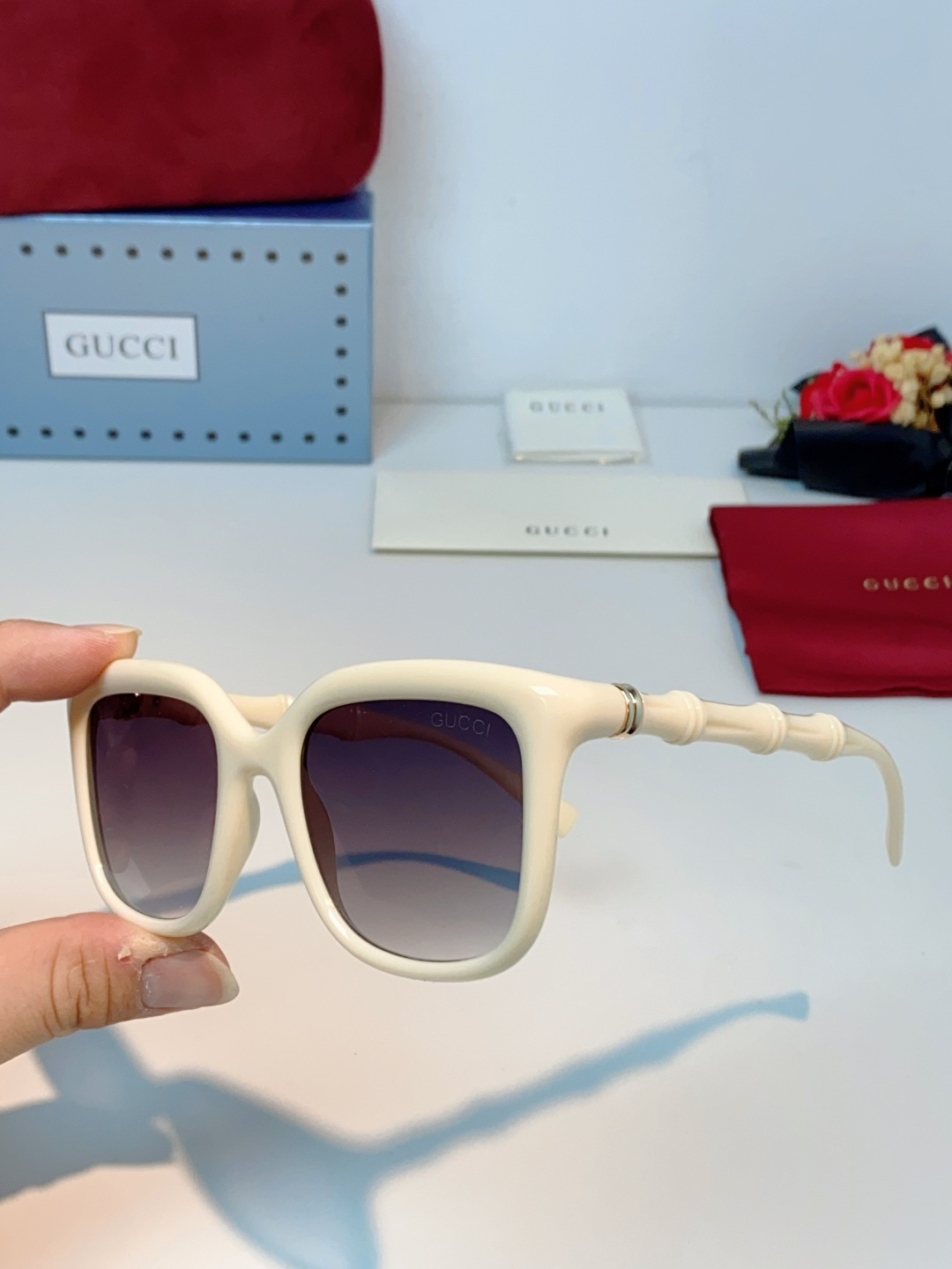 GUCCI古奇 2026新款竹节系列太阳镜，将品牌标志性的竹节元素与现代复古美学完美融合，是自带优雅气质