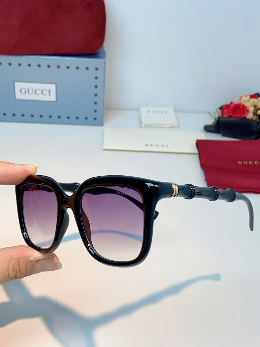 GUCCI古奇 2026新款竹节系列太阳镜，将品牌标志性的竹节元素与现代复古美学完美融合，是自带优雅气质