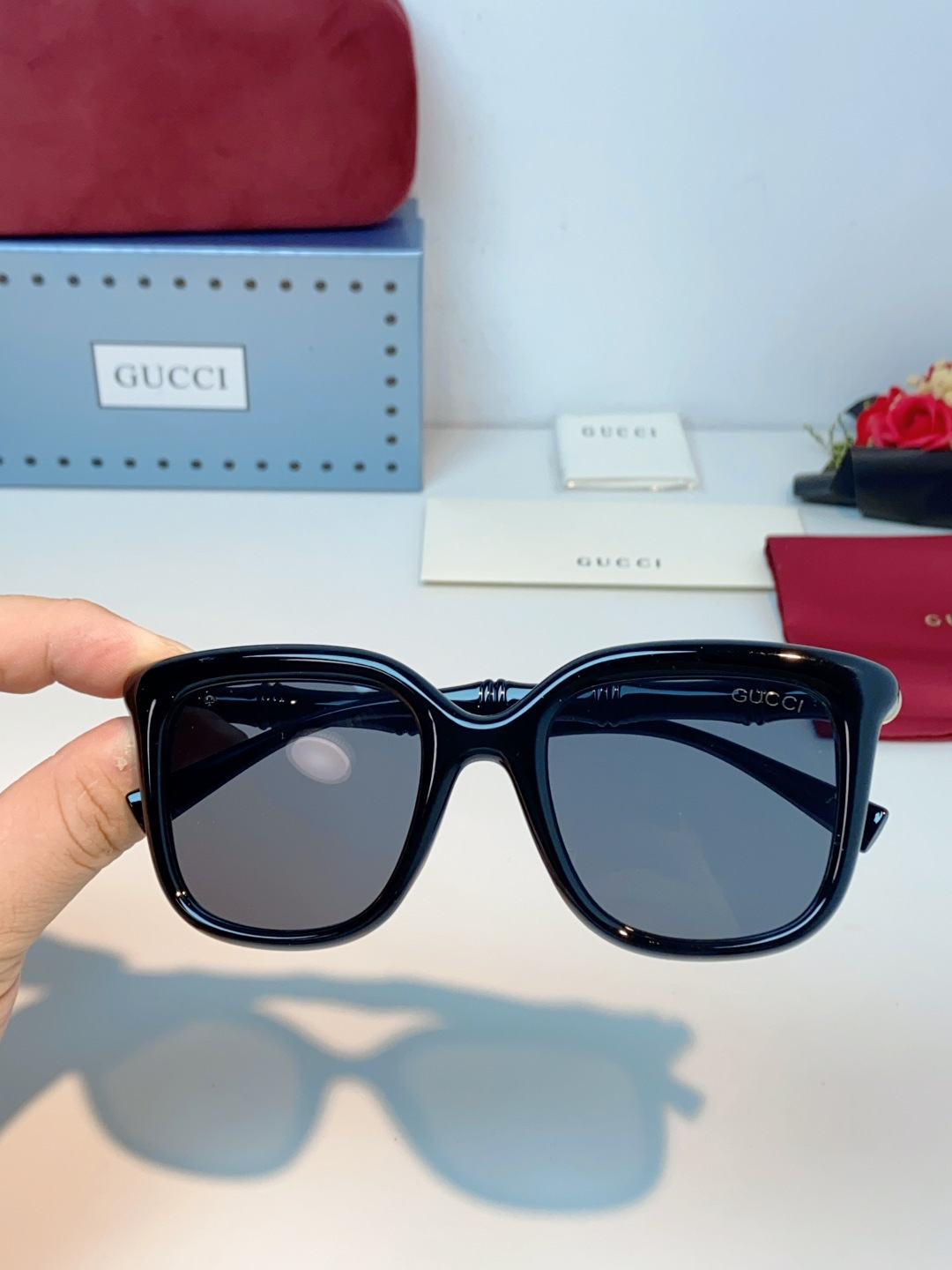 GUCCI古奇 2026新款竹节系列太阳镜，将品牌标志性的竹节元素与现代复古美学完美融合，是自带优雅气质