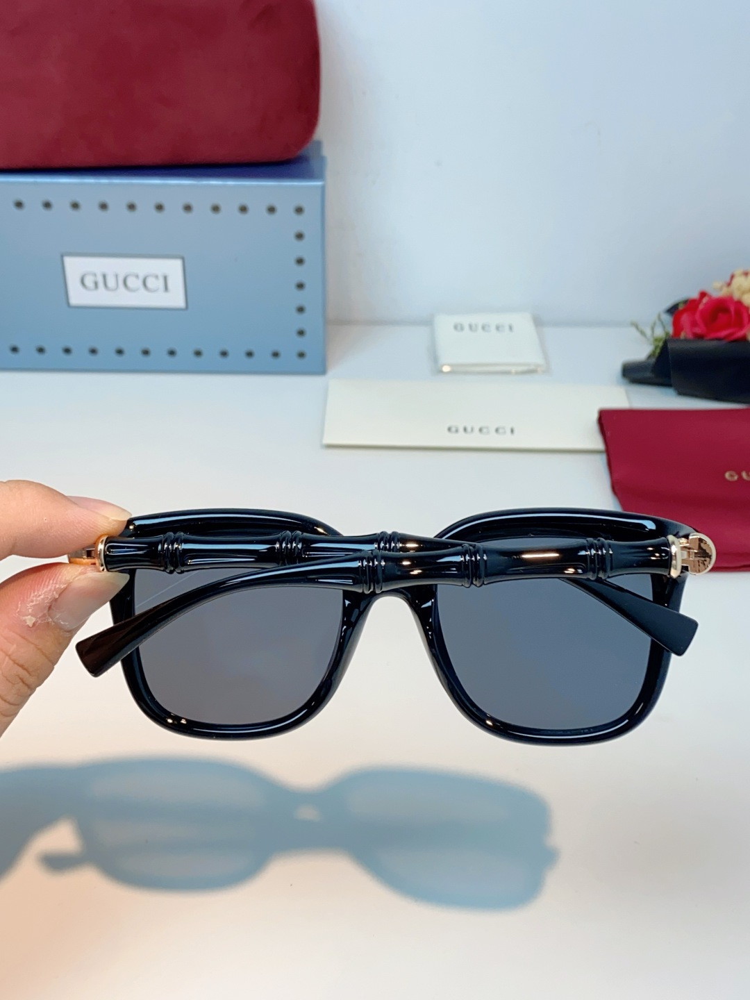 GUCCI古奇 2026新款竹节系列太阳镜，将品牌标志性的竹节元素与现代复古美学完美融合，是自带优雅气质