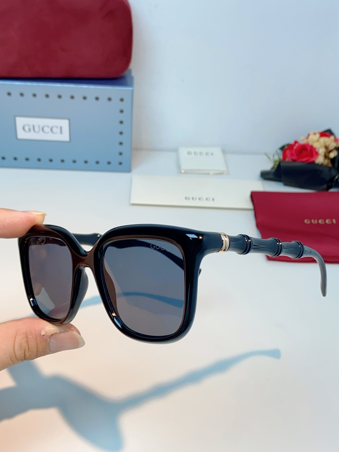GUCCI古奇 2026新款竹节系列太阳镜，将品牌标志性的竹节元素与现代复古美学完美融合，是自带优雅气质