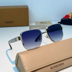 Burberry巴宝莉 2026新款双梁男士方框墨镜,纯正英伦格调,经典格纹再度回归,亮泽金边勾勒利落方 Burberry巴宝莉 2026新款双梁男士方框墨镜,纯正英伦格调,经典格纹再度回归,亮泽金边勾勒利落方