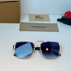 Burberry巴宝莉 2026新款双梁男士方框墨镜,纯正英伦格调,经典格纹再度回归,亮泽金边勾勒利落方 Burberry巴宝莉 2026新款双梁男士方框墨镜,纯正英伦格调,经典格纹再度回归,亮泽金边勾勒利落方