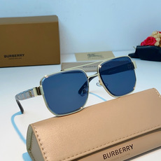 Burberry巴宝莉 2026新款双梁男士方框墨镜,纯正英伦格调,经典格纹再度回归,亮泽金边勾勒利落方 Burberry巴宝莉 2026新款双梁男士方框墨镜,纯正英伦格调,经典格纹再度回归,亮泽金边勾勒利落方