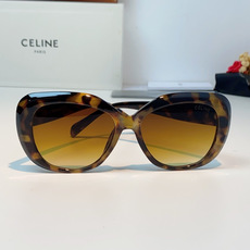 Celine赛林 凯旋门系列猫眼太阳镜 | 不费力的法式复古腔调这副墨镜以经典的猫眼轮廓为基底,高光镜框 Celine赛林 凯旋门系列猫眼太阳镜 | 不费力的法式复古腔调这副墨镜以经典的猫眼轮廓为基底,高光镜框