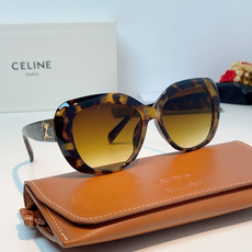 Celine赛林 凯旋门系列猫眼太阳镜 | 不费力的法式复古腔调这副墨镜以经典的猫眼轮廓为基底,高光镜框 Celine赛林 凯旋门系列猫眼太阳镜 | 不费力的法式复古腔调这副墨镜以经典的猫眼轮廓为基底,高光镜框
