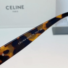 Celine赛林 凯旋门系列猫眼太阳镜 | 不费力的法式复古腔调这副墨镜以经典的猫眼轮廓为基底,高光镜框 Celine赛林 凯旋门系列猫眼太阳镜 | 不费力的法式复古腔调这副墨镜以经典的猫眼轮廓为基底,高光镜框