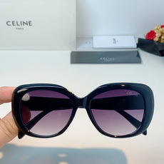 Celine赛林 凯旋门系列猫眼太阳镜 | 不费力的法式复古腔调这副墨镜以经典的猫眼轮廓为基底,高光镜框 Celine赛林 凯旋门系列猫眼太阳镜 | 不费力的法式复古腔调这副墨镜以经典的猫眼轮廓为基底,高光镜框