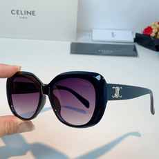 Celine赛林 凯旋门系列猫眼太阳镜 | 不费力的法式复古腔调这副墨镜以经典的猫眼轮廓为基底,高光镜框 Celine赛林 凯旋门系列猫眼太阳镜 | 不费力的法式复古腔调这副墨镜以经典的猫眼轮廓为基底,高光镜框
