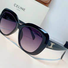 Celine赛林 凯旋门系列猫眼太阳镜 | 不费力的法式复古腔调这副墨镜以经典的猫眼轮廓为基底,高光镜框 Celine赛林 凯旋门系列猫眼太阳镜 | 不费力的法式复古腔调这副墨镜以经典的猫眼轮廓为基底,高光镜框