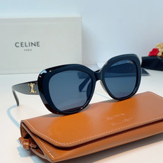 Celine赛林 凯旋门系列猫眼太阳镜 | 不费力的法式复古腔调这副墨镜以经典的猫眼轮廓为基底,高光镜框 Celine赛林 凯旋门系列猫眼太阳镜 | 不费力的法式复古腔调这副墨镜以经典的猫眼轮廓为基底,高光镜框