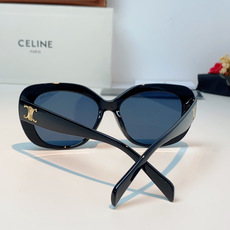 Celine赛林 凯旋门系列猫眼太阳镜 | 不费力的法式复古腔调这副墨镜以经典的猫眼轮廓为基底,高光镜框 Celine赛林 凯旋门系列猫眼太阳镜 | 不费力的法式复古腔调这副墨镜以经典的猫眼轮廓为基底,高光镜框