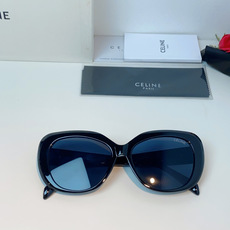 Celine赛林 凯旋门系列猫眼太阳镜 | 不费力的法式复古腔调这副墨镜以经典的猫眼轮廓为基底,高光镜框 Celine赛林 凯旋门系列猫眼太阳镜 | 不费力的法式复古腔调这副墨镜以经典的猫眼轮廓为基底,高光镜框