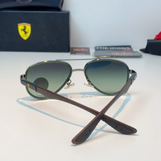 RayBan雷朋 × 法拉利 2026新款联名飞行员偏光太阳镜 | 速度与经典的碰撞这副墨镜以经典的飞行 RayBan雷朋 × 法拉利 2026新款联名飞行员偏光太阳镜 | 速度与经典的碰撞这副墨镜以经典的飞行