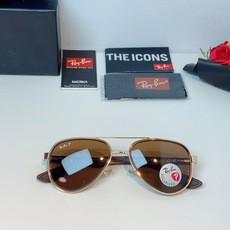 RayBan雷朋 × 法拉利 2026新款联名飞行员偏光太阳镜 | 速度与经典的碰撞这副墨镜以经典的飞行 RayBan雷朋 × 法拉利 2026新款联名飞行员偏光太阳镜 | 速度与经典的碰撞这副墨镜以经典的飞行