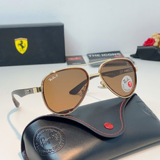 RayBan雷朋 × 法拉利 2026新款联名飞行员偏光太阳镜 | 速度与经典的碰撞这副墨镜以经典的飞行 RayBan雷朋 × 法拉利 2026新款联名飞行员偏光太阳镜 | 速度与经典的碰撞这副墨镜以经典的飞行