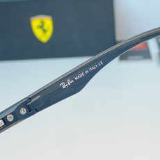 RayBan雷朋 × 法拉利 2026新款联名飞行员偏光太阳镜 | 速度与经典的碰撞这副墨镜以经典的飞行 RayBan雷朋 × 法拉利 2026新款联名飞行员偏光太阳镜 | 速度与经典的碰撞这副墨镜以经典的飞行