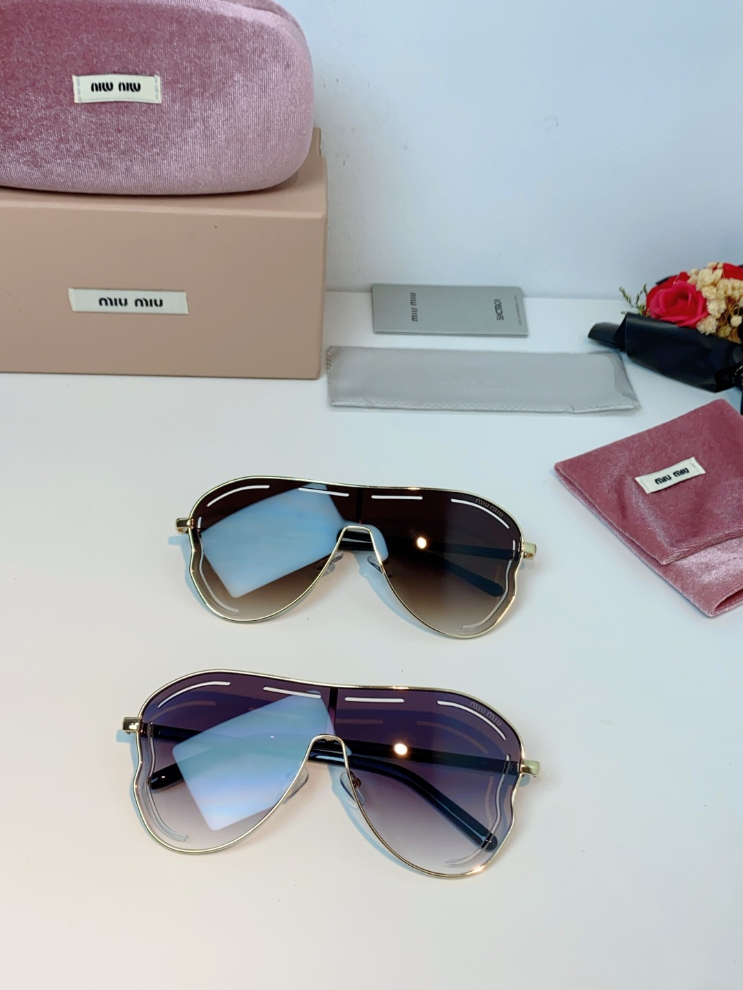 Miumiu谬谬 2025新款 欧美复古超大框金属朋克风连体太阳眼镜女圆脸蛤蟆镜嘻哈蹦迪墨镜
