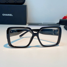 Chanel香奈儿 2026新款粗黑方框墨镜,是永不过时的法式轻奢爆款单品。亮面高光泽粗镜框,方正宽厚轮 Chanel香奈儿 2026新款粗黑方框墨镜,是永不过时的法式轻奢爆款单品。亮面高光泽粗镜框,方正宽厚轮
