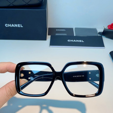 Chanel香奈儿 2026新款粗黑方框墨镜,是永不过时的法式轻奢爆款单品。亮面高光泽粗镜框,方正宽厚轮 Chanel香奈儿 2026新款粗黑方框墨镜,是永不过时的法式轻奢爆款单品。亮面高光泽粗镜框,方正宽厚轮
