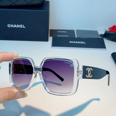 Chanel香奈儿 2026新款粗黑方框墨镜,是永不过时的法式轻奢爆款单品。亮面高光泽粗镜框,方正宽厚轮 Chanel香奈儿 2026新款粗黑方框墨镜,是永不过时的法式轻奢爆款单品。亮面高光泽粗镜框,方正宽厚轮