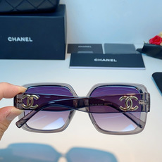 Chanel香奈儿 2026新款粗黑方框墨镜,是永不过时的法式轻奢爆款单品。亮面高光泽粗镜框,方正宽厚轮 Chanel香奈儿 2026新款粗黑方框墨镜,是永不过时的法式轻奢爆款单品。亮面高光泽粗镜框,方正宽厚轮