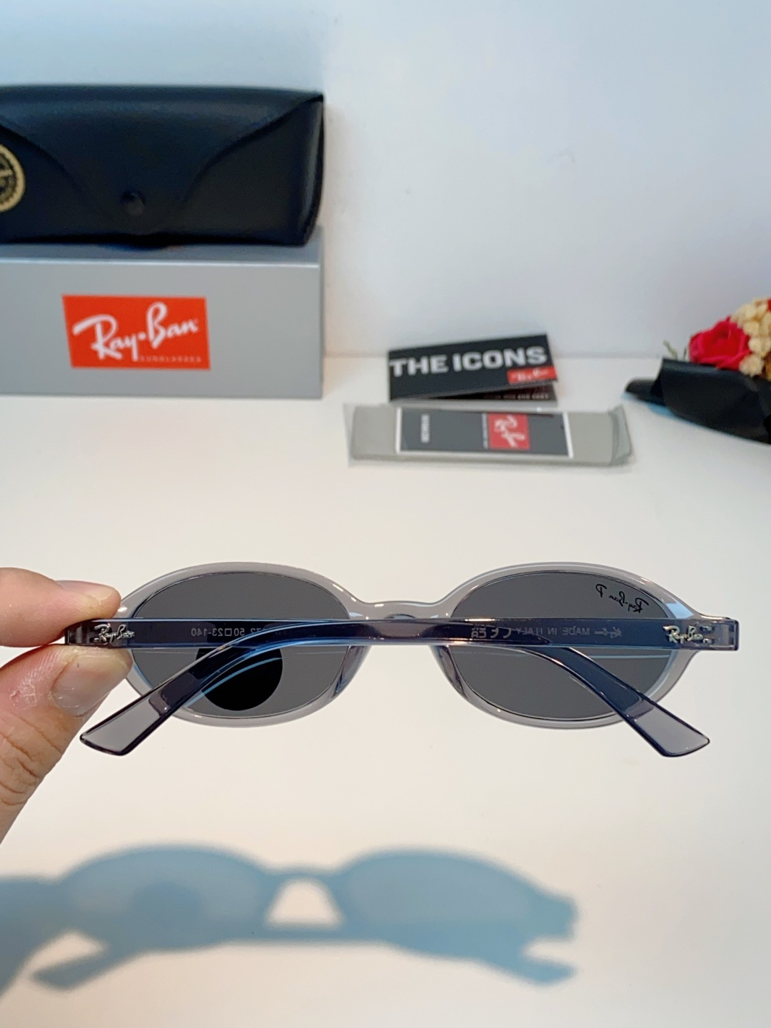 RayBan雷朋 2026新款复古椭圆偏光墨镜｜千禧辣妹本命镜框，自带90年代复古滤镜的椭圆小框，利落黑