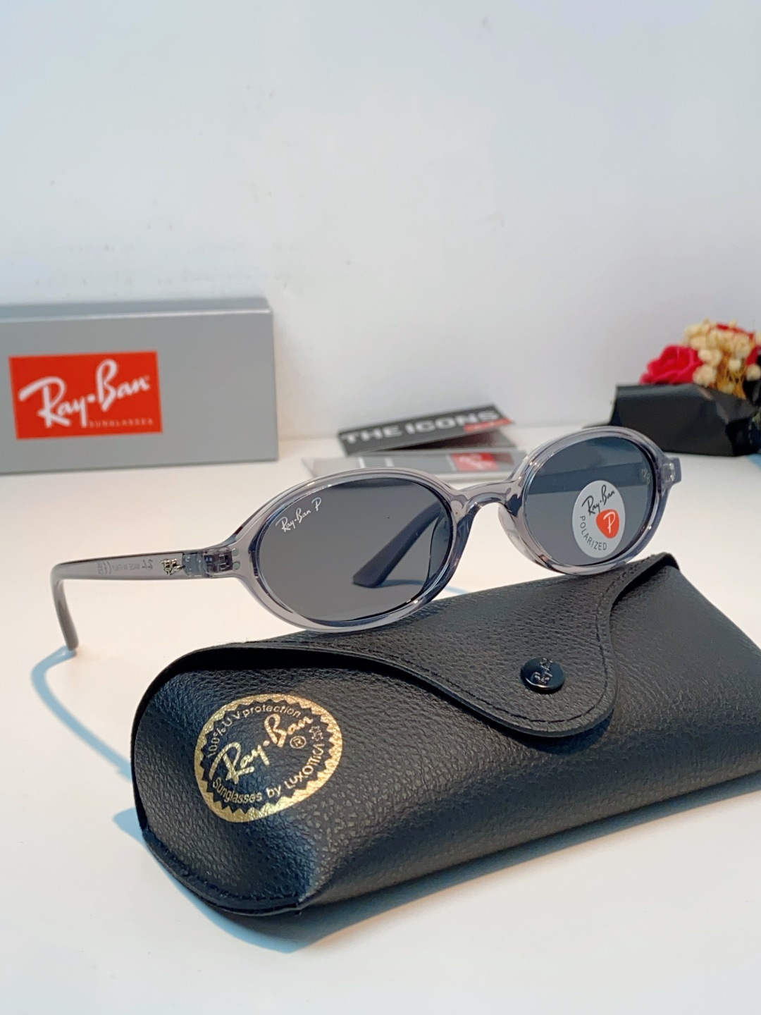 RayBan雷朋 2026新款复古椭圆偏光墨镜｜千禧辣妹本命镜框，自带90年代复古滤镜的椭圆小框，利落黑