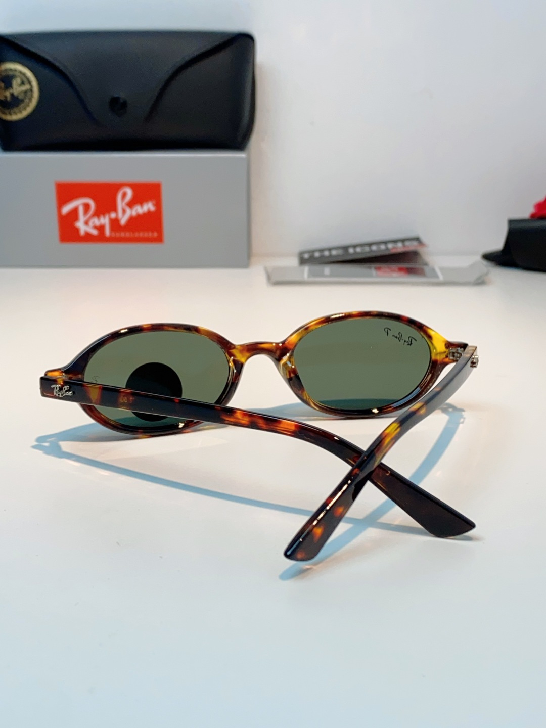 RayBan雷朋 2026新款复古椭圆偏光墨镜｜千禧辣妹本命镜框，自带90年代复古滤镜的椭圆小框，利落黑