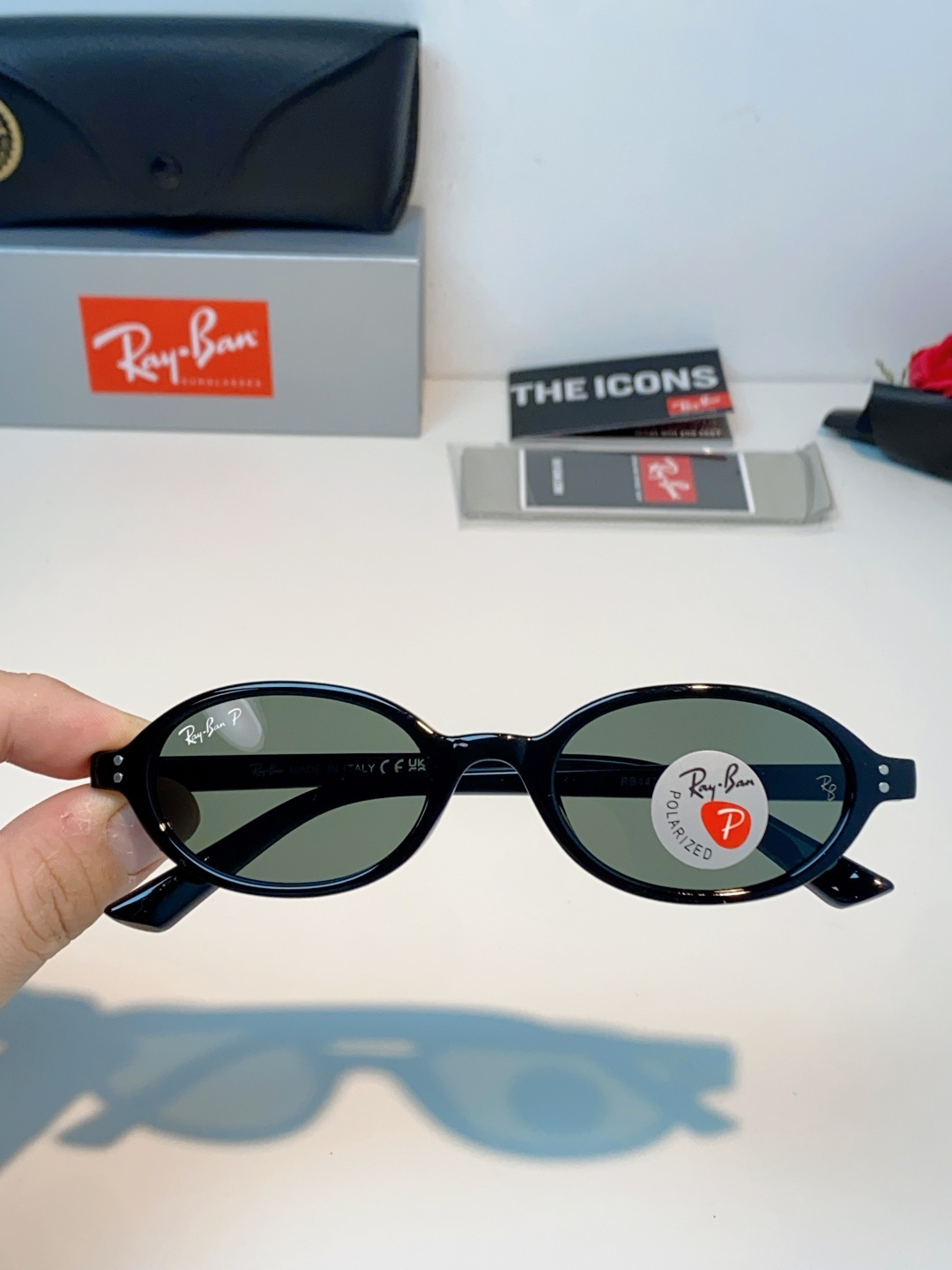 RayBan雷朋 2026新款复古椭圆偏光墨镜｜千禧辣妹本命镜框，自带90年代复古滤镜的椭圆小框，利落黑