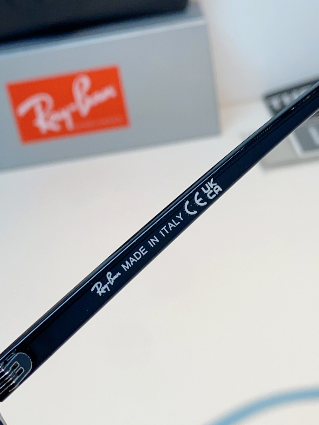 RayBan雷朋 2026新款复古椭圆偏光墨镜｜千禧辣妹本命镜框，自带90年代复古滤镜的椭圆小框，利落黑