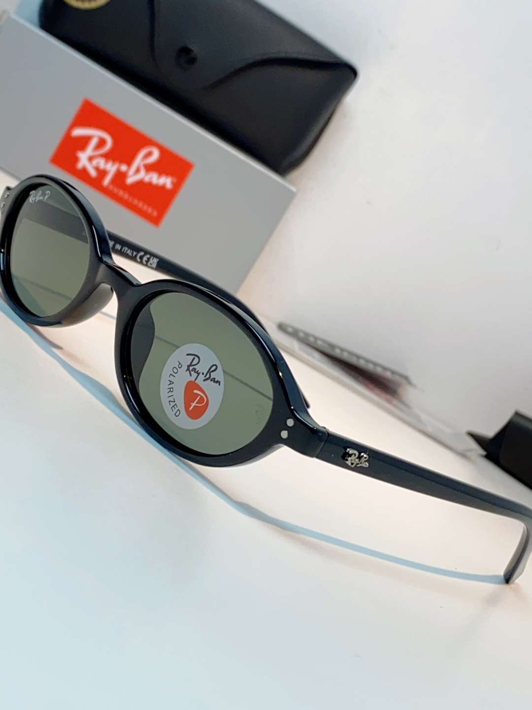 RayBan雷朋 2026新款复古椭圆偏光墨镜｜千禧辣妹本命镜框，自带90年代复古滤镜的椭圆小框，利落黑