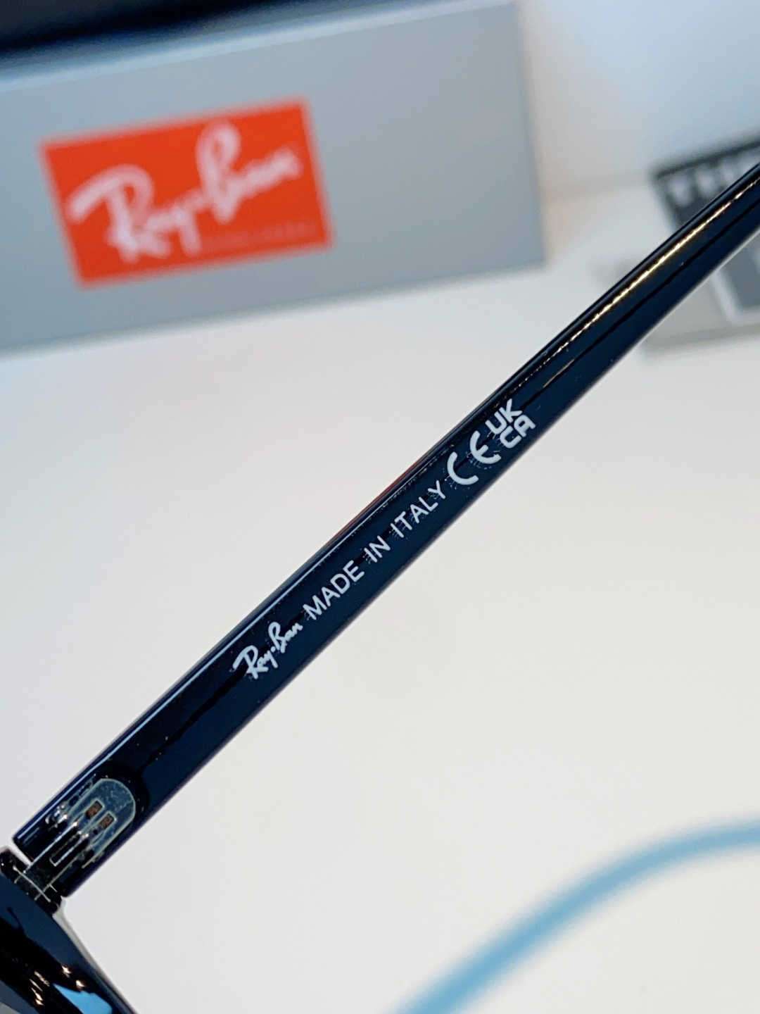 RayBan雷朋 2026新款复古椭圆偏光墨镜｜千禧辣妹本命镜框，自带90年代复古滤镜的椭圆小框，利落黑
