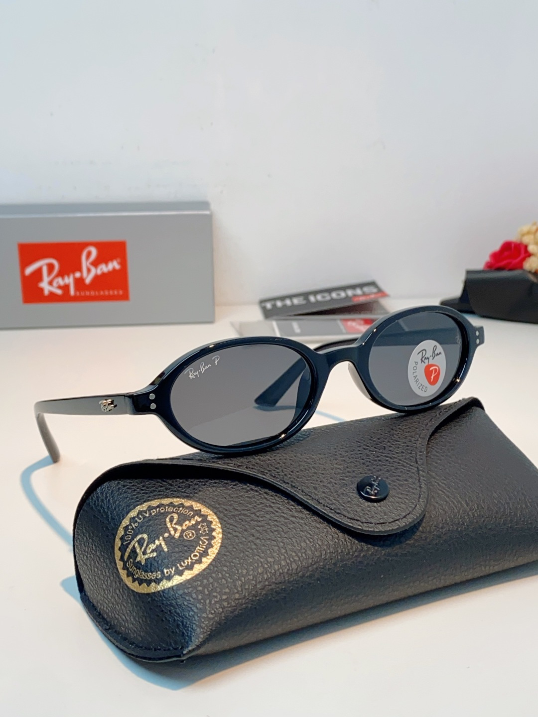 RayBan雷朋 2026新款复古椭圆偏光墨镜｜千禧辣妹本命镜框，自带90年代复古滤镜的椭圆小框，利落黑