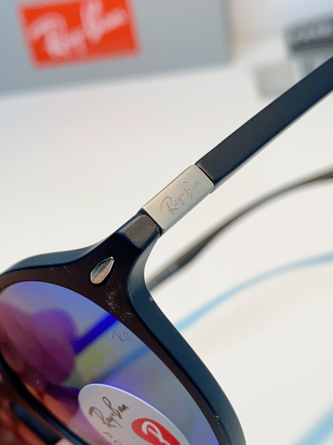 RayBan雷朋 2026新款经典小圆框偏光墨镜上线专柜，复古耐看不挑穿搭，偏光镜片防晒护眼，简约黑框低
