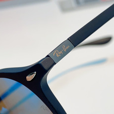RayBan雷朋 2026新款经典小圆框偏光墨镜上线专柜,复古耐看不挑穿搭,偏光镜片防晒护眼,简约黑框低 RayBan雷朋 2026新款经典小圆框偏光墨镜上线专柜,复古耐看不挑穿搭,偏光镜片防晒护眼,简约黑框低