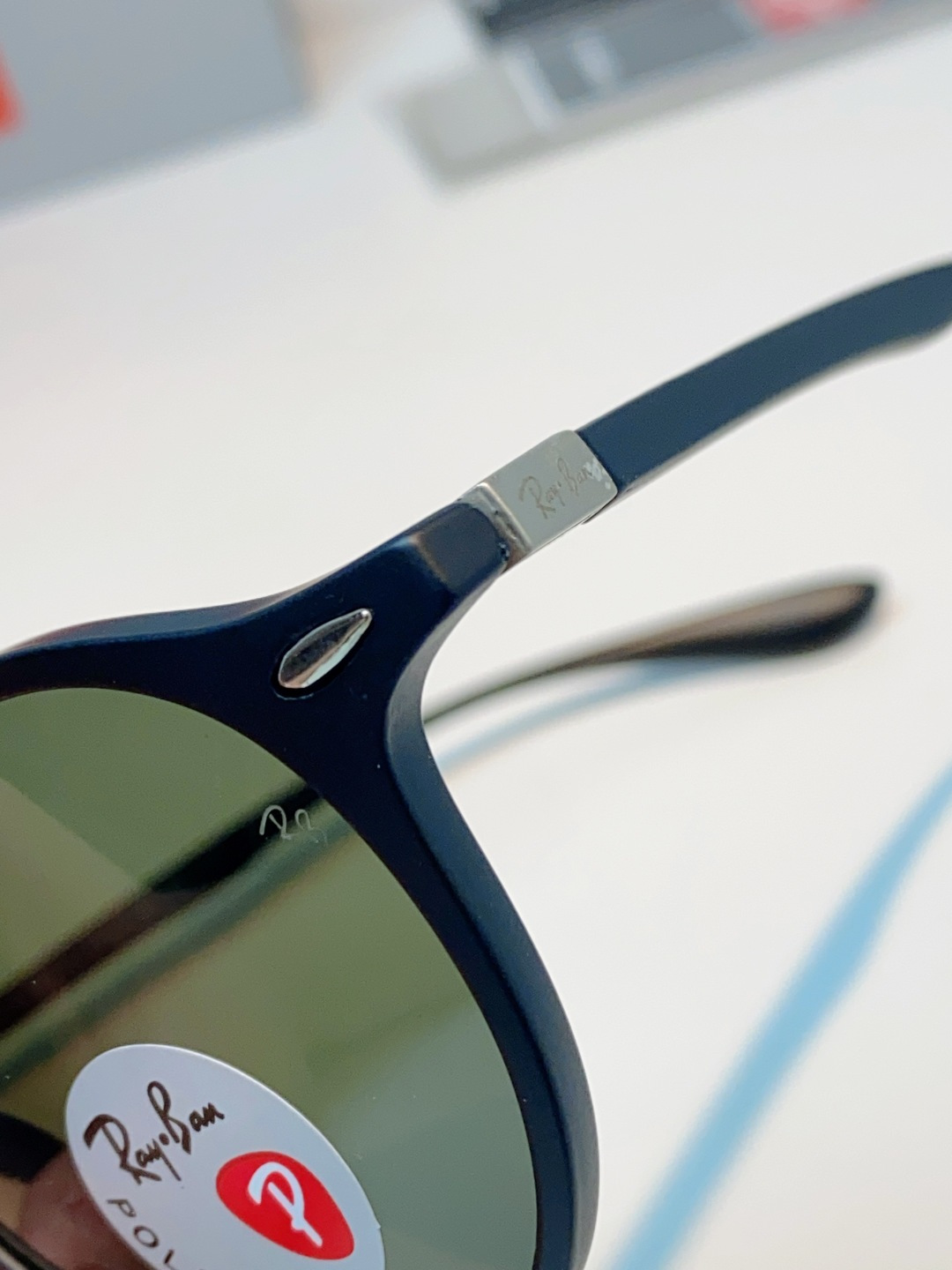 RayBan雷朋 2026新款经典小圆框偏光墨镜上线专柜，复古耐看不挑穿搭，偏光镜片防晒护眼，简约黑框低